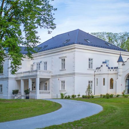 Bed and Breakfast Dvorac Jankovic Suhopolje Exterior foto